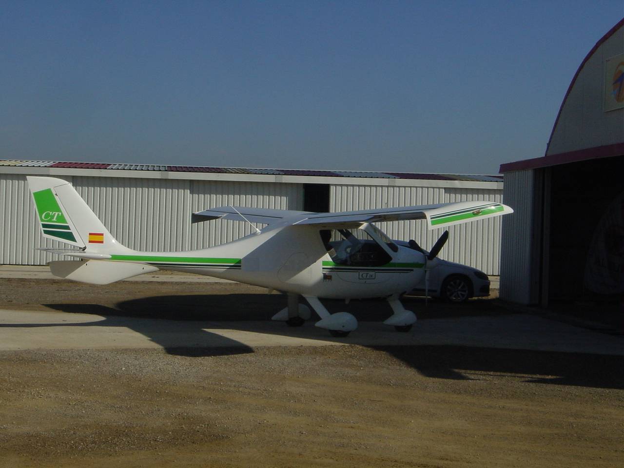 Eine CT von Flight Design. Abgestellt und geflogen an unserem Verkehrslandeplatz in Trebujena.
